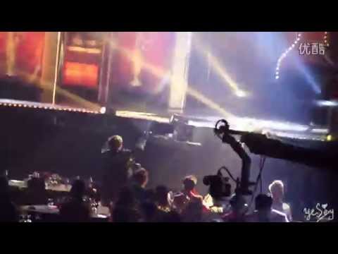 150122 Seoul Music Award - EunHae (and Taemin) during TTS Holler performance SO CUTE!