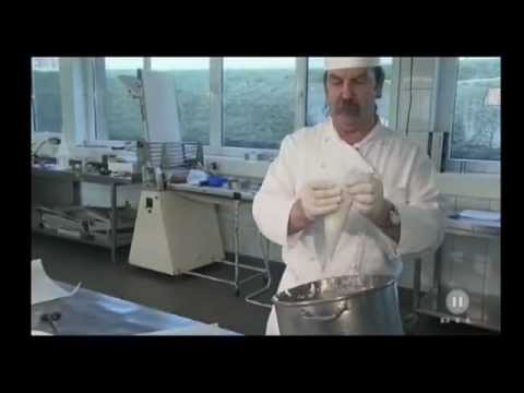 Herstellung der Hochzeitstorte von Lady Diana und Prince Charles