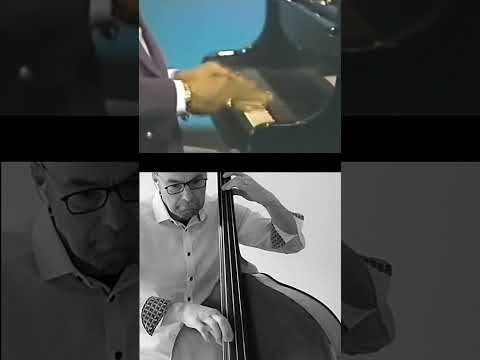 Count Basie Roys Blues - having a (small) attempt to play the great Cleveland Eaton!