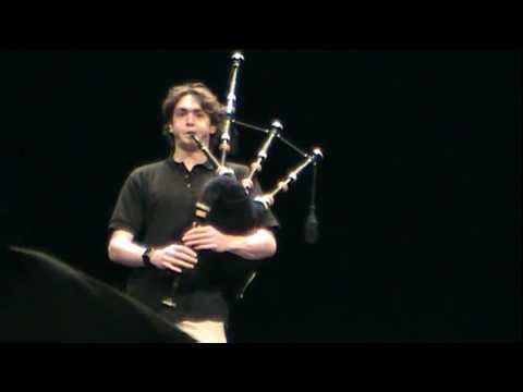 2011 Xavier Boderiou   Concert Cornemuse CD A Unan Kemper 17 déc 2011.0003.mpg