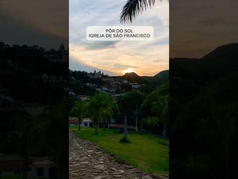 LINDO PÔR DO SOL NO MIRANTE DA CAPELA DE SÃO FRANCISCO DE PAULA EM TIRADENTES/MG