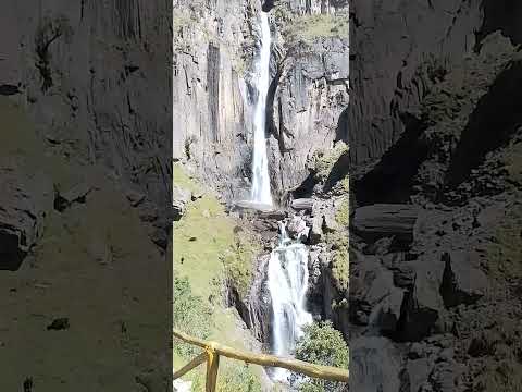 CATARATA FUSIRAY DE TOTORA OROPESA , ANTABAMBA APURIMAC