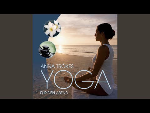 Die Katze streckt ihr Bein & Yogamudra