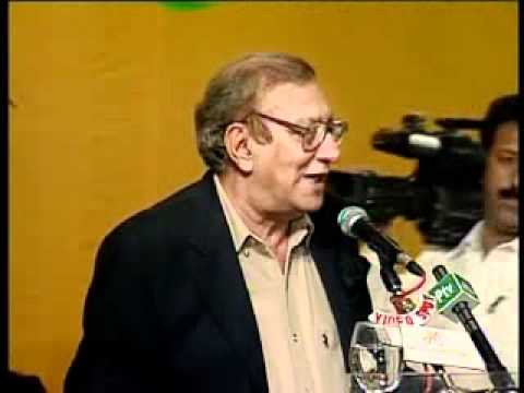 Ahmad Faraz-Mushaira 2004 Karachi.flv
