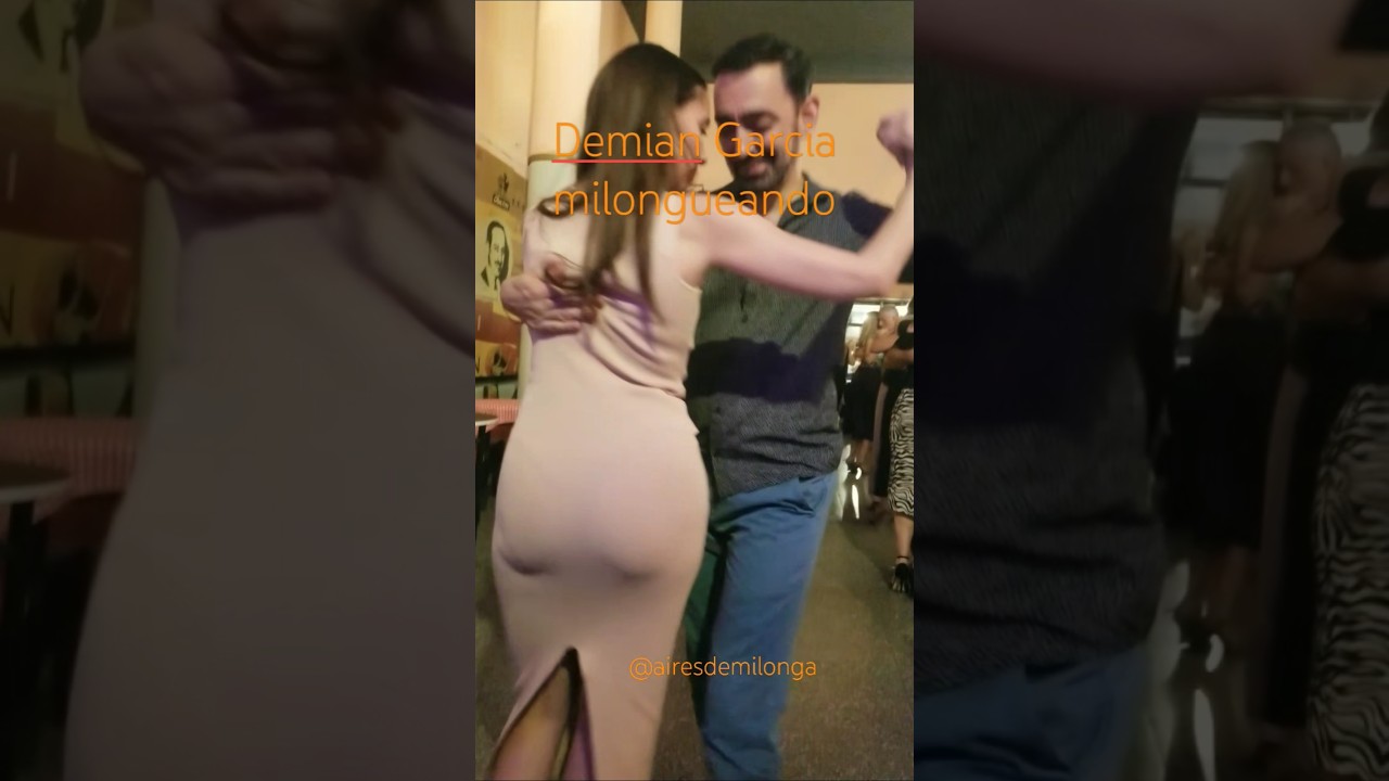 Demian Garcia Milongueando en La Chiflada milonga