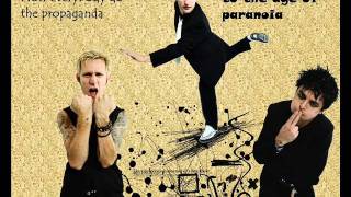 Download lagu Green Day- American Idiot LYRICS mp3