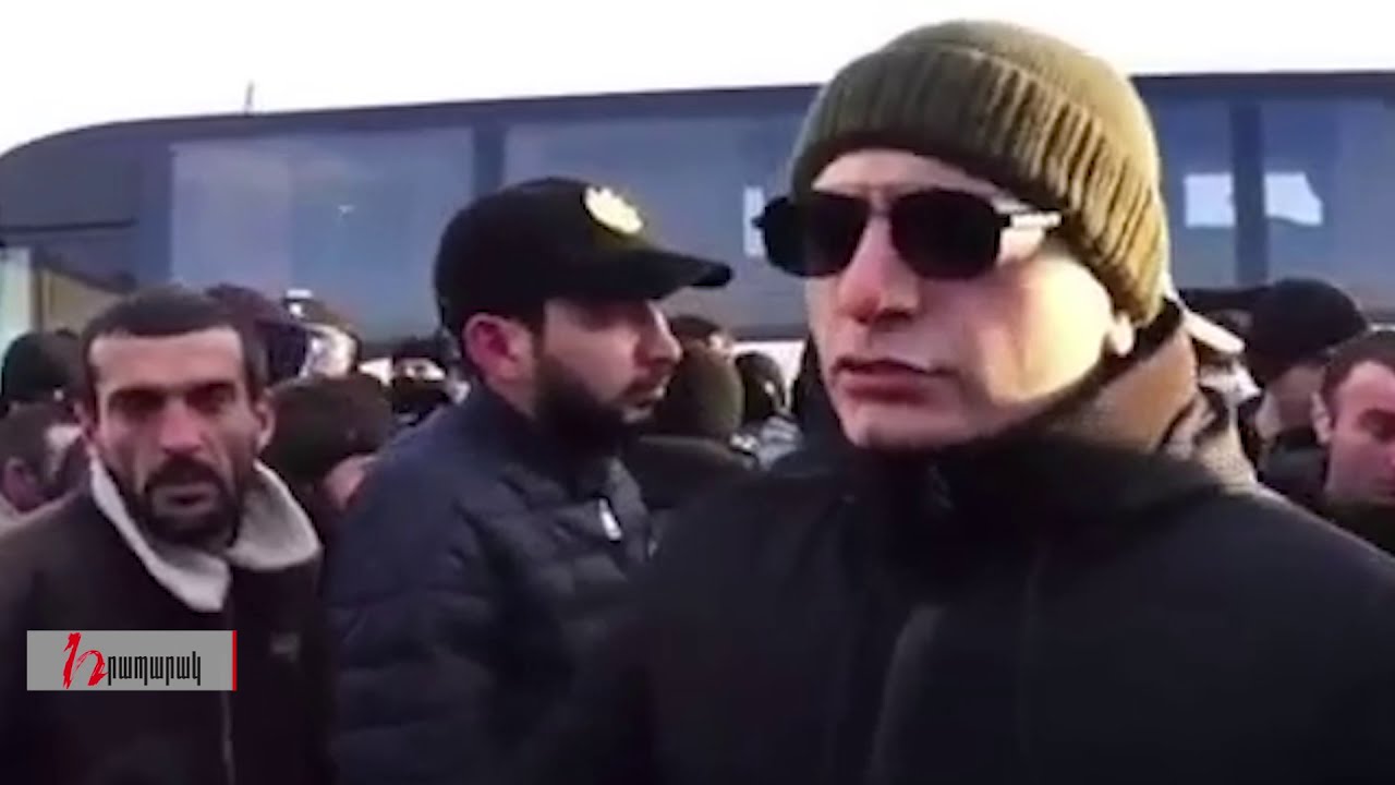 Էդքանը կարող եմ ասել, թող լսի, էլի, մեկ ա՝ պարապ ա