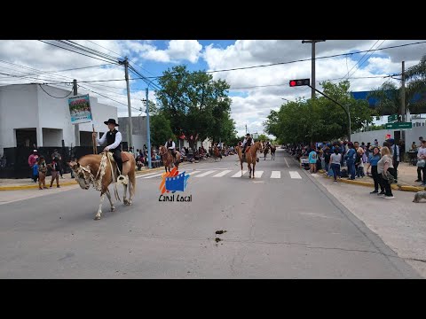 DESFILE DE LA TRADICION EN LA CARLOTA 9 11 25