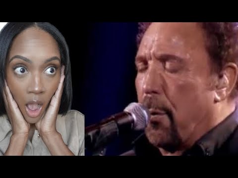 FIRST TIME REACTING TO | TOM JONES "I'LL NEVER FALL IN LOVE AGAIN" Festival de Viña 2007 REACTION