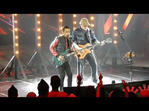 Pecahh! Penampilan IWAN FALS Dan FILDAN Menyanyikan BENTO