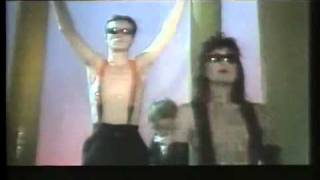 PLAVI ORKESTAR - (Fa, fa, fašista nemoj biti ti)