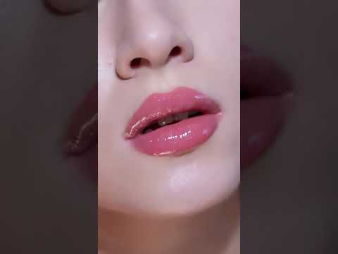 Блеск для губ Bogenia BG 712 Match Lipgloss Sparkle 001 4.6 мл - фото 1 - id-p2930022566