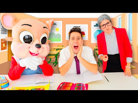 IL NUOVO COMPAGNO DI BANCO DI CICO A SCUOLA!