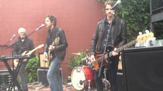 Pink Champagne - Lovedrug (Live @ Grimey's)