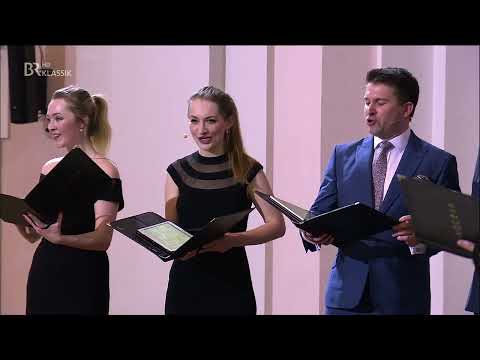 Tomás Luis de Victoria  - «Regina Caeli» / VOCES8 (Live)