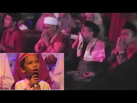 MERINDING !!! Sholawat Anak Bikin Nangis Meleleh, Jamaah Tak Kuasa Tahan Tangis