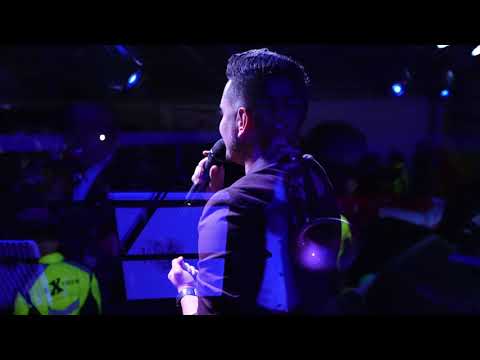Efra Pinzon-Dime En concierto