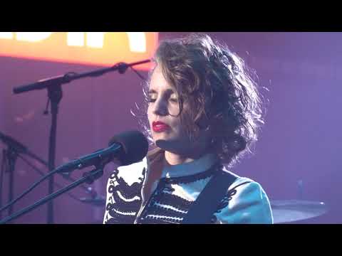 Anna Calvi - Hunter  - Live@Ground Control - Paris- 11/02/2020