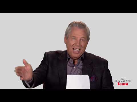 An Abundance Mindset  A Minute With John Maxwell, Free Coaching Video