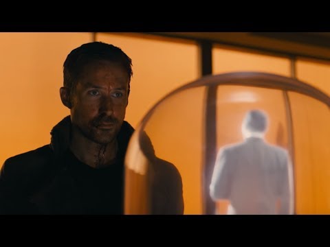 Vegas casino scene where a blue hologram of Frank Sinatra sings in Blade Runner 2049