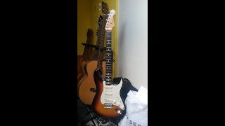 Video thumbnail for Inside: Fender Stratocaster Hardtail Robert Cray signature MIM 2004 by Fiszer Vintage Guitars