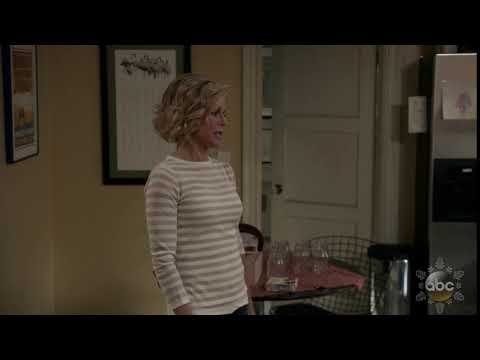 Funny "Modern Family" scene (Top Gun)