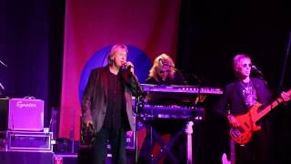Three Dog Night- The Family of Man (Opening), Live Concert