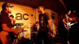 Skip The Use - Dr House ( live @ FNAC Forum Châtelet Les Halles )