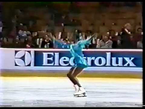 Review of the Ladies' Event - 1990 World Junior Figure Skating Championships