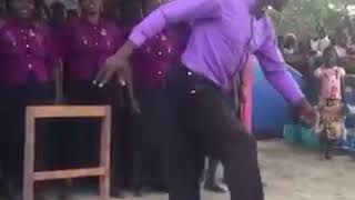Zambian funny Choir - Panono panono ndeya kuli ba 