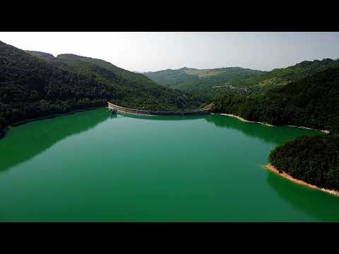 Man Flies a Drone Over Paltinu Dam in Romania – What He Captured Is STUNNING! 4K