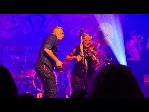 * BRINCAN Y BAILAN - Jimmy Kelly live 11.04.2025 *