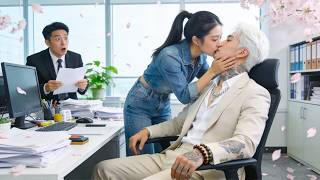 Forcée à 99 agenouillements, elle devient l'épouse unique du parrain, adorée. Famille regrette!