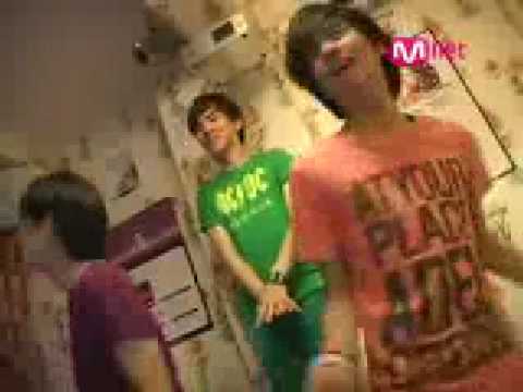 shinee singing 'girls generation' of snsd