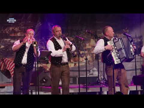 Die Soliden Oberkrainer & Martina -  Die Dorfschöne