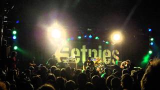 Shai Hulud - Hardly (Groezrock 2011)