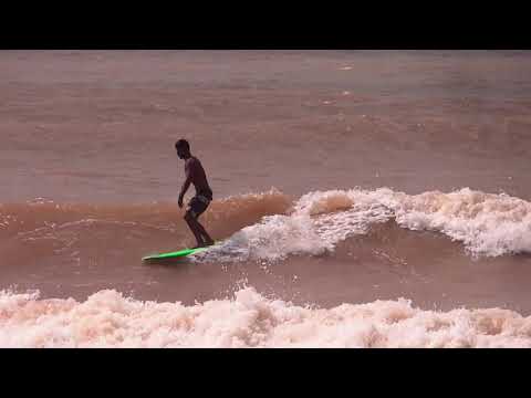 Alexandre Escobar, longboard pro. Campeão brasileiro em 2019.