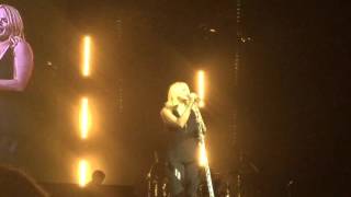 Miranda Lambert - That's The Way The World Goes Round