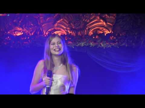 ESCKAZ in London: Zoë (Austria) - Loin d'ici (at London Eurovision)