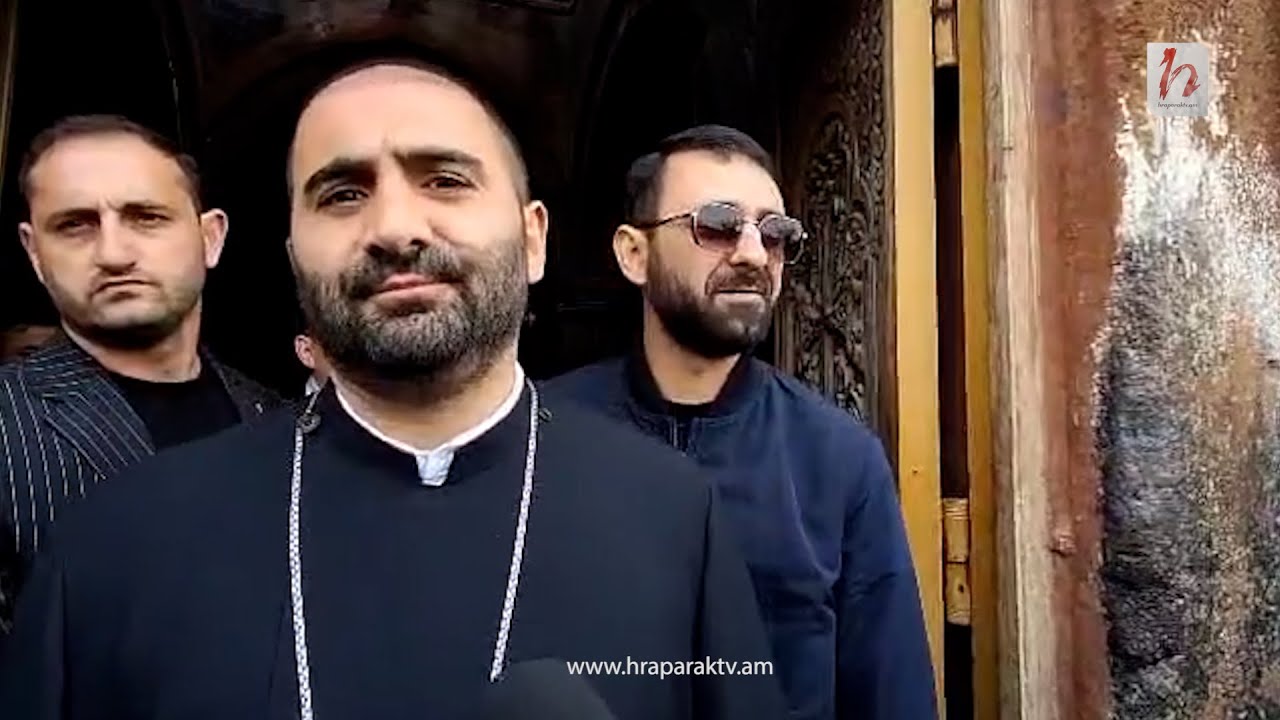 Տեր Տարոնը եկել է կարգալույծ եղած հոգեւորականի պատարագին, որին մասնակցում է նաեւ Նիկոլ Փաշինյանը
