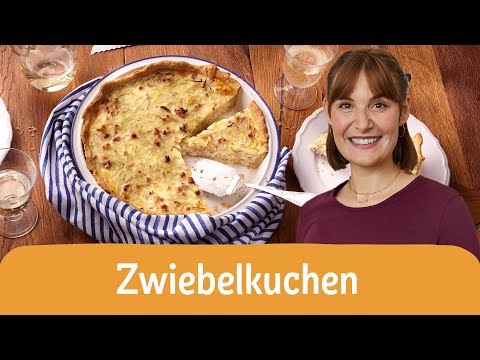 Zwiebelkuchen ohne Hefe – mit Speck-Würfeln 🧅🥓 | REWE Deine Küche