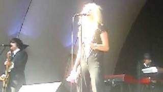 Amanda Jenssen- do you love me