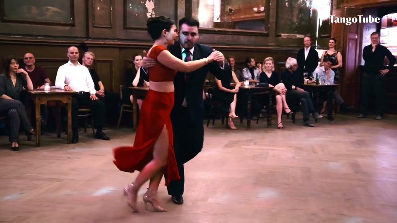Ariel Taritolay & Cornelia Roy - Milonga: Que tiempo aquel; F. Lomuto.Tango Performance.Berlin 2024.
