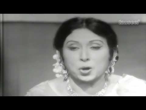 Iqbal bano in program Nikhar PTV - Payal main geet hain chham chham ke
