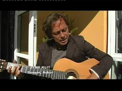 Jens Klit synger på Marselisborg havn