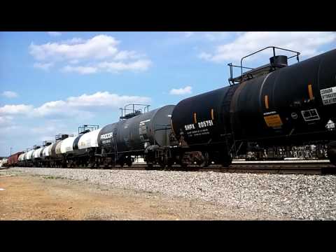 ns 183 ns #8418 horsehead dash8-40cw south bound