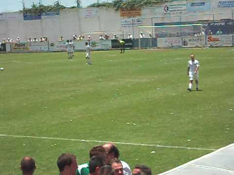 Celebracion del gol del cacereño al tenisca en la palma