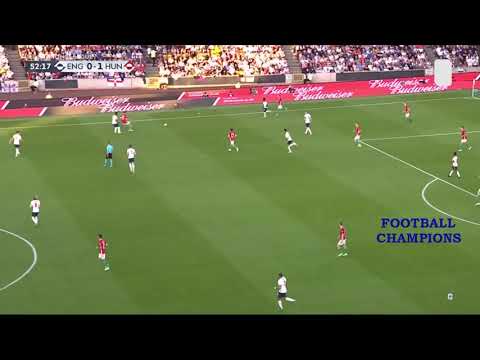 Adam Szalai ist gefährlich abgerutscht, England-Ungarn, UEFA Nations League 2022