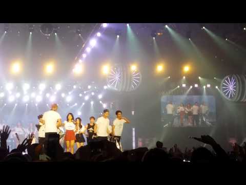 [FANCAM] 131224 SMTOWN WEEK EXO Ending