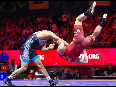 Izgalmas döntő mérkőzés és hihetetlen szuperhős-akció